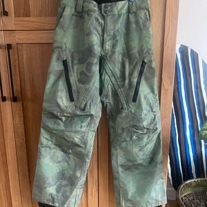 Green Camouflage Snow Pants